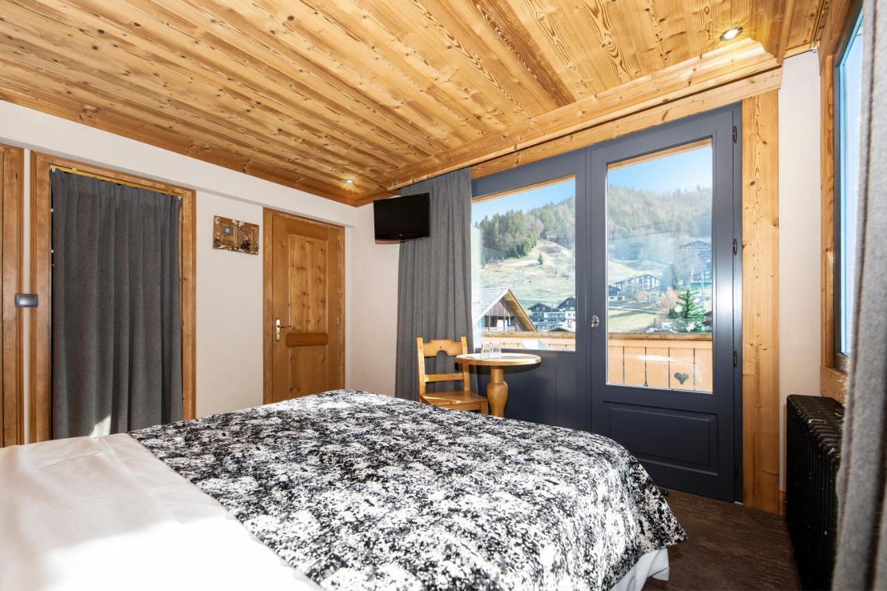 Hotel-Chalet Les Ecureuils Restaurant, Piscine, Garage Le Grand-Bornand Zewnętrze zdjęcie