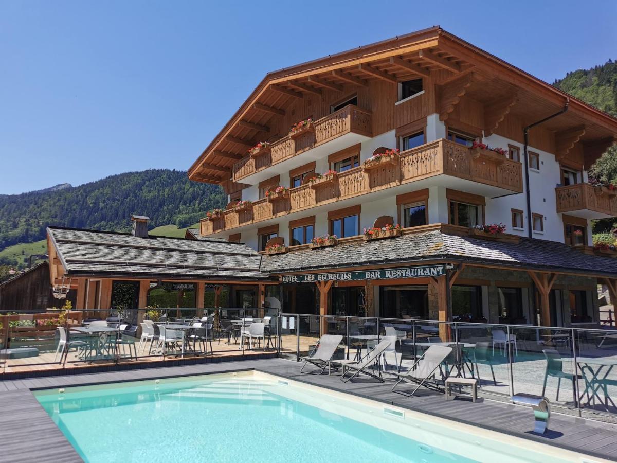 Hotel-Chalet Les Ecureuils Restaurant, Piscine, Jardin Garage Le Grand-Bornand Zewnętrze zdjęcie