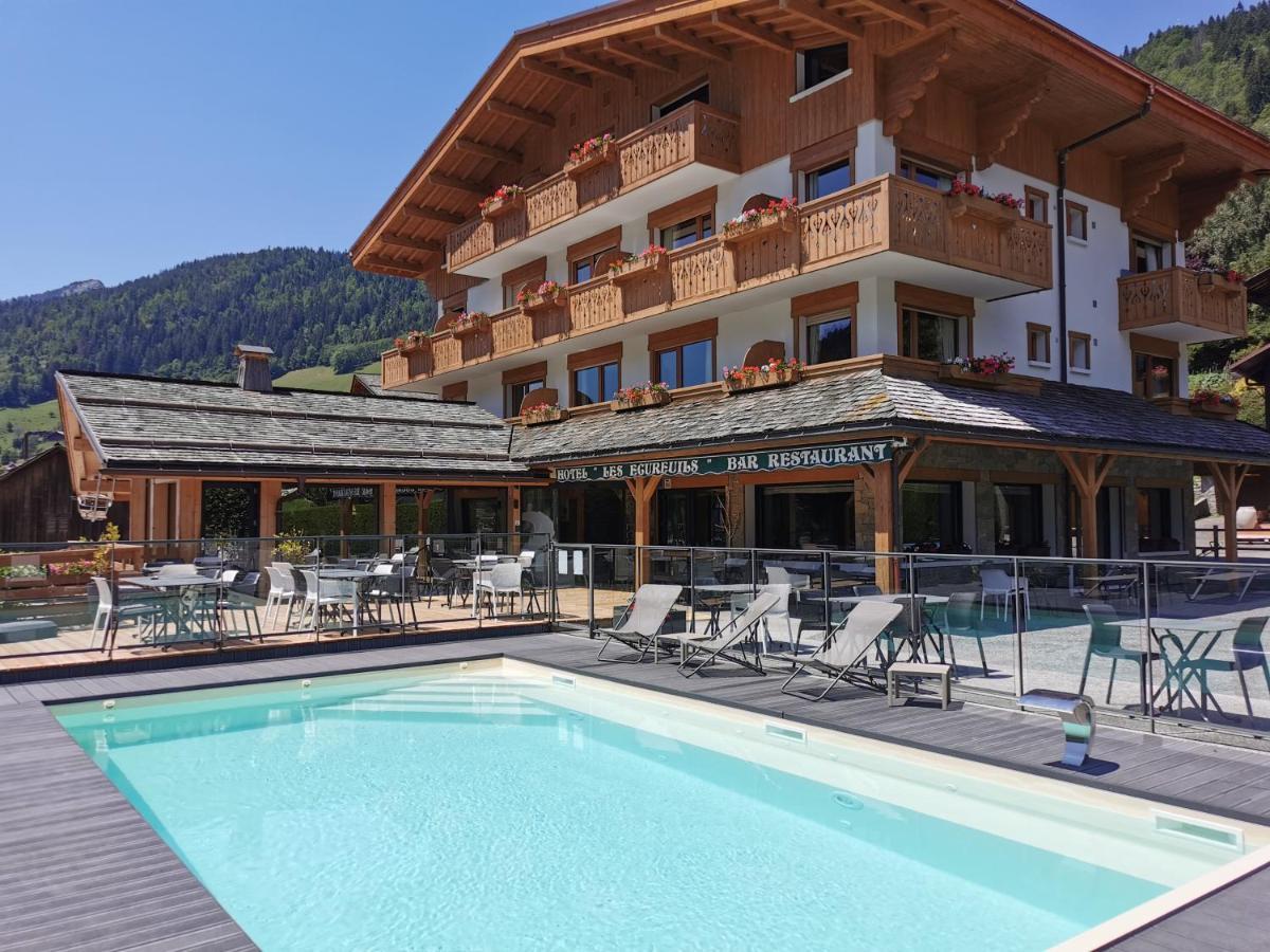 Hotel-Chalet Les Ecureuils Restaurant, Piscine, Garage Le Grand-Bornand Zewnętrze zdjęcie