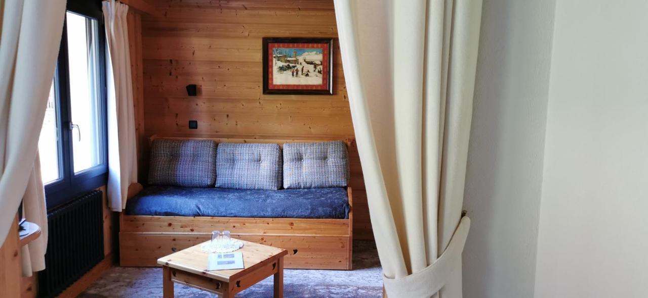 Hotel-Chalet Les Ecureuils Restaurant, Piscine, Jardin Garage Le Grand-Bornand Zewnętrze zdjęcie